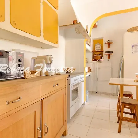 Sleeps 6 With Wifi Vila *